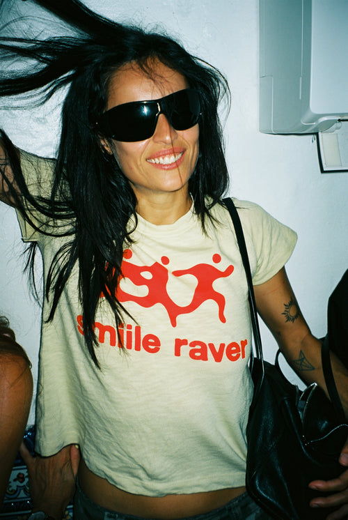 SMIILE RAVER TEE - Yellow